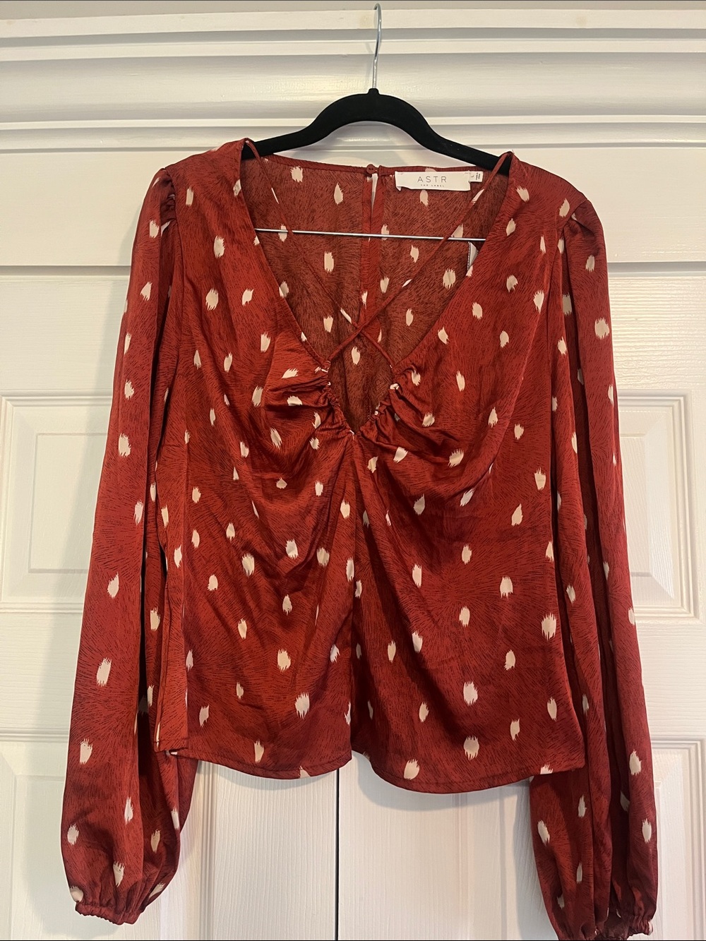 ASTR Burnt Orange Dot-Print Long Sleeve V-Neck Blouse